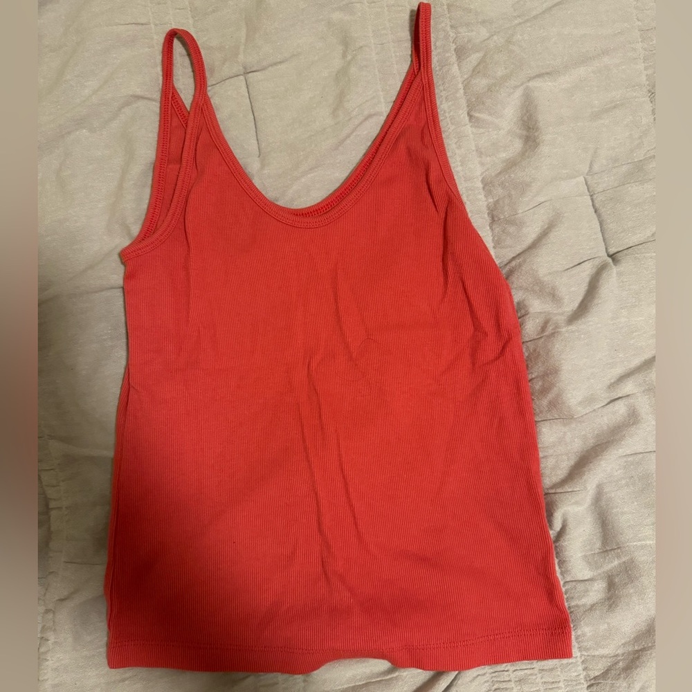 Universal Thread Tank
